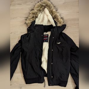 Hollister Cropped Winter Jacket